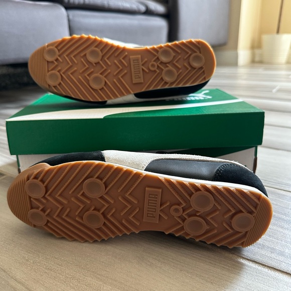 Women's Puma Arizona Retro Casual Shoes - Black White Gum 40425701-001 - Picture 8 of 8